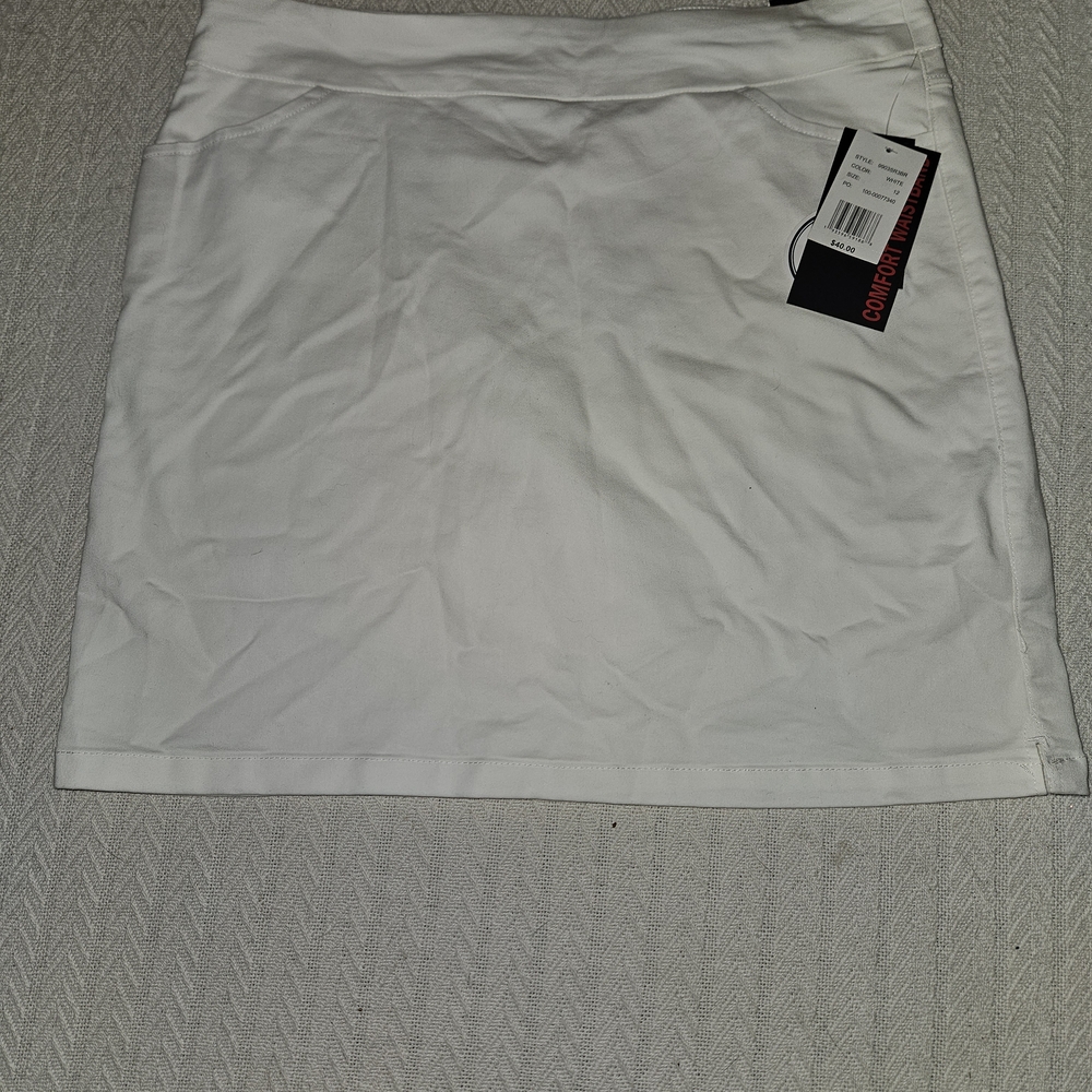 Briggs New York White Skort